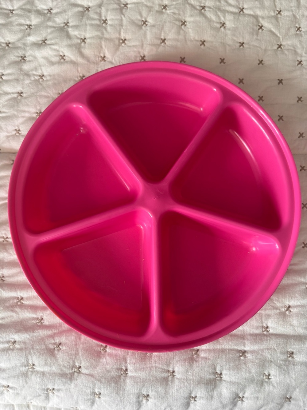 Bright Pink 5-Section Plastic Snack Tray